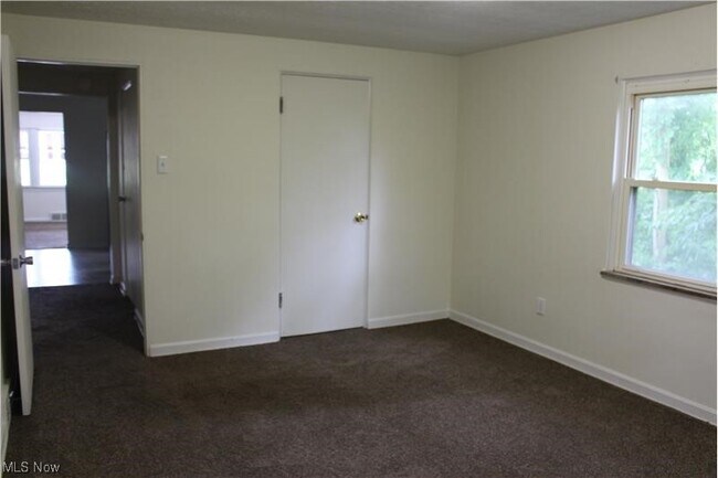Building Photo - 2629 Whitehaven Blvd
