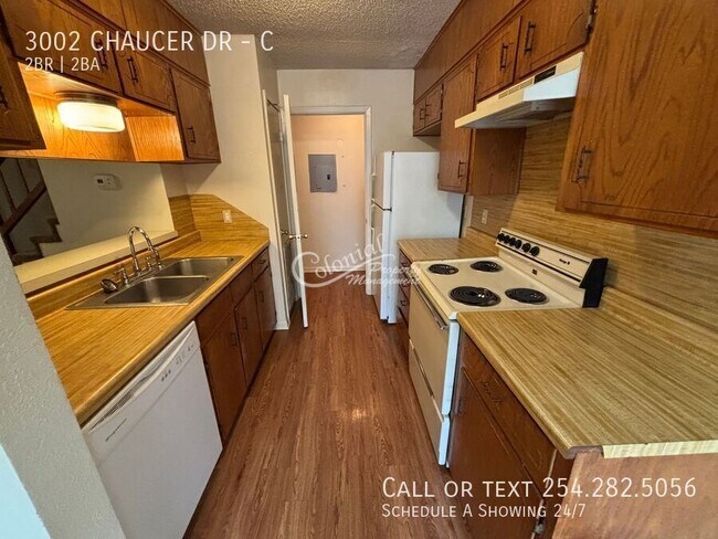 Foto del edificio - 3002 Chaucer Dr