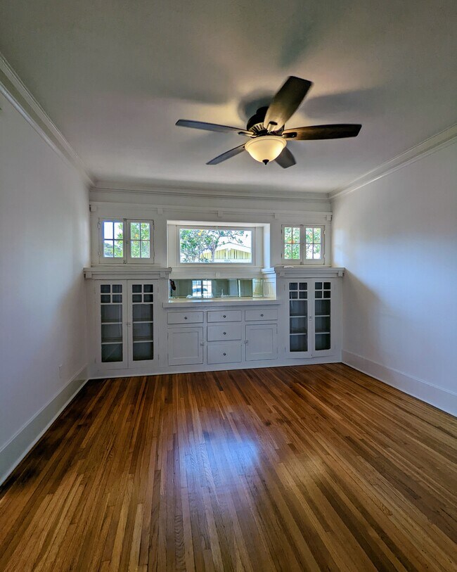 Building Photo - 1537 Marcelina Ave