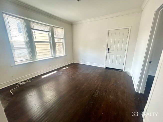 Building Photo - 2133 N Springfield Ave