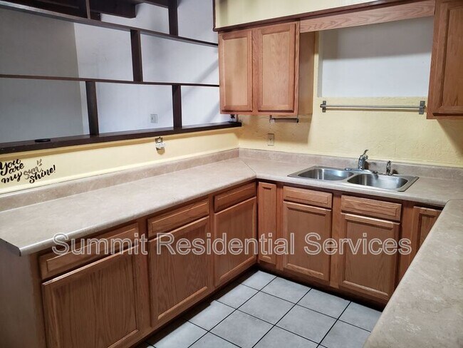 Foto del edificio - 3026 E Alta Vista St