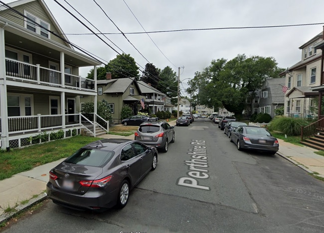 Building Photo - 66 Perthshire Rd