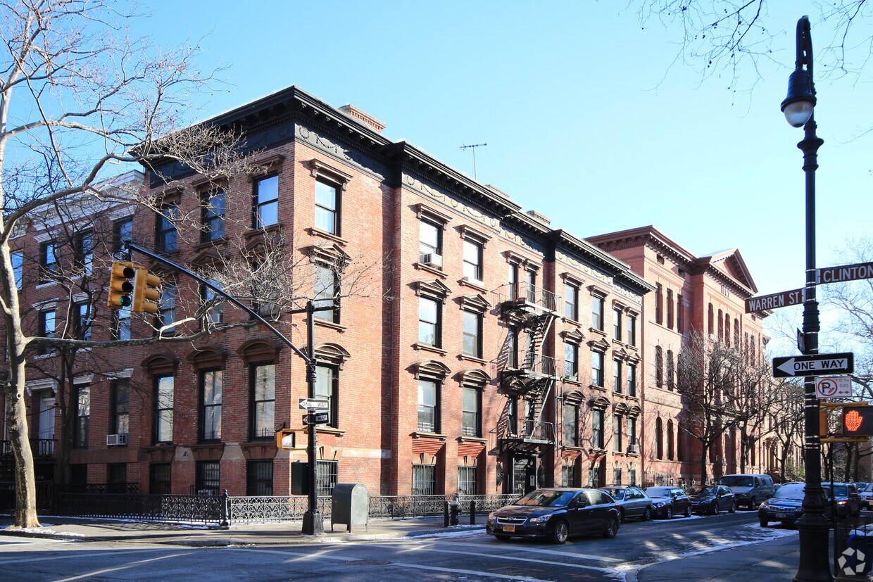 Primary Photo - 189 Warren St
