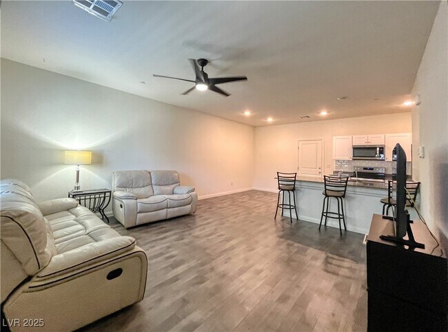 Foto del edificio - 12748 Feathersong