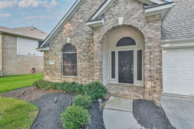Building Photo - 20942 Wind Field Ln
