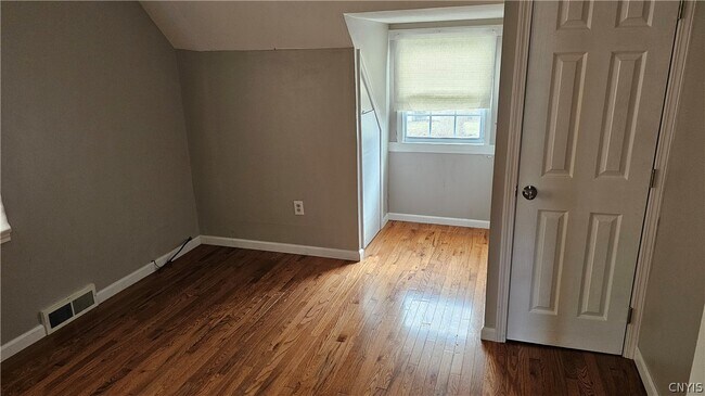 Foto del edificio - 203 Wilmont Rd