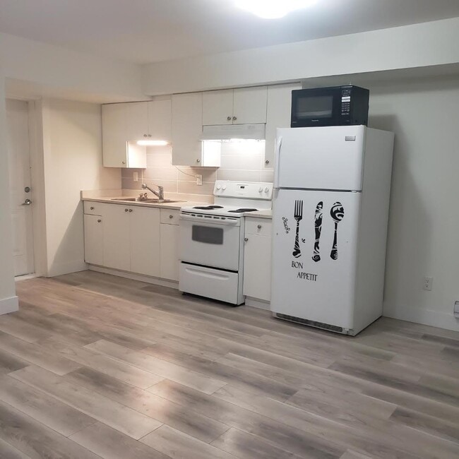 Building Photo - 20954-2080B 80B Avenue