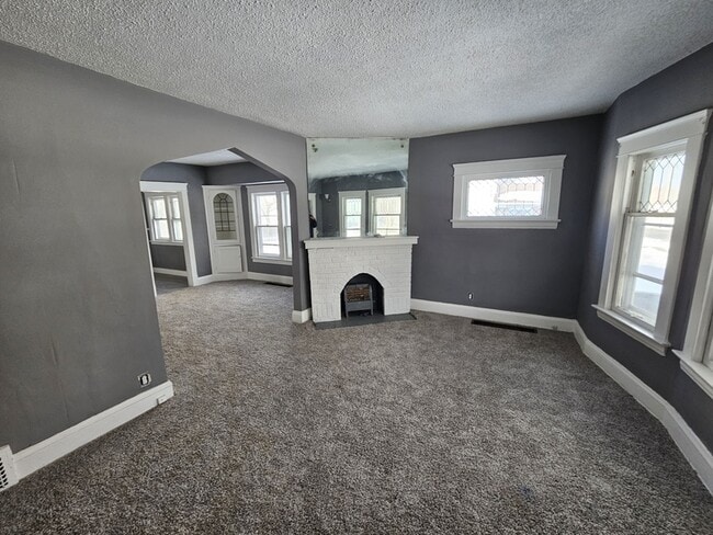 Foto del edificio - 778 Eddy Rd