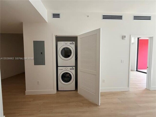 Foto del edificio - 90 NE 32nd St