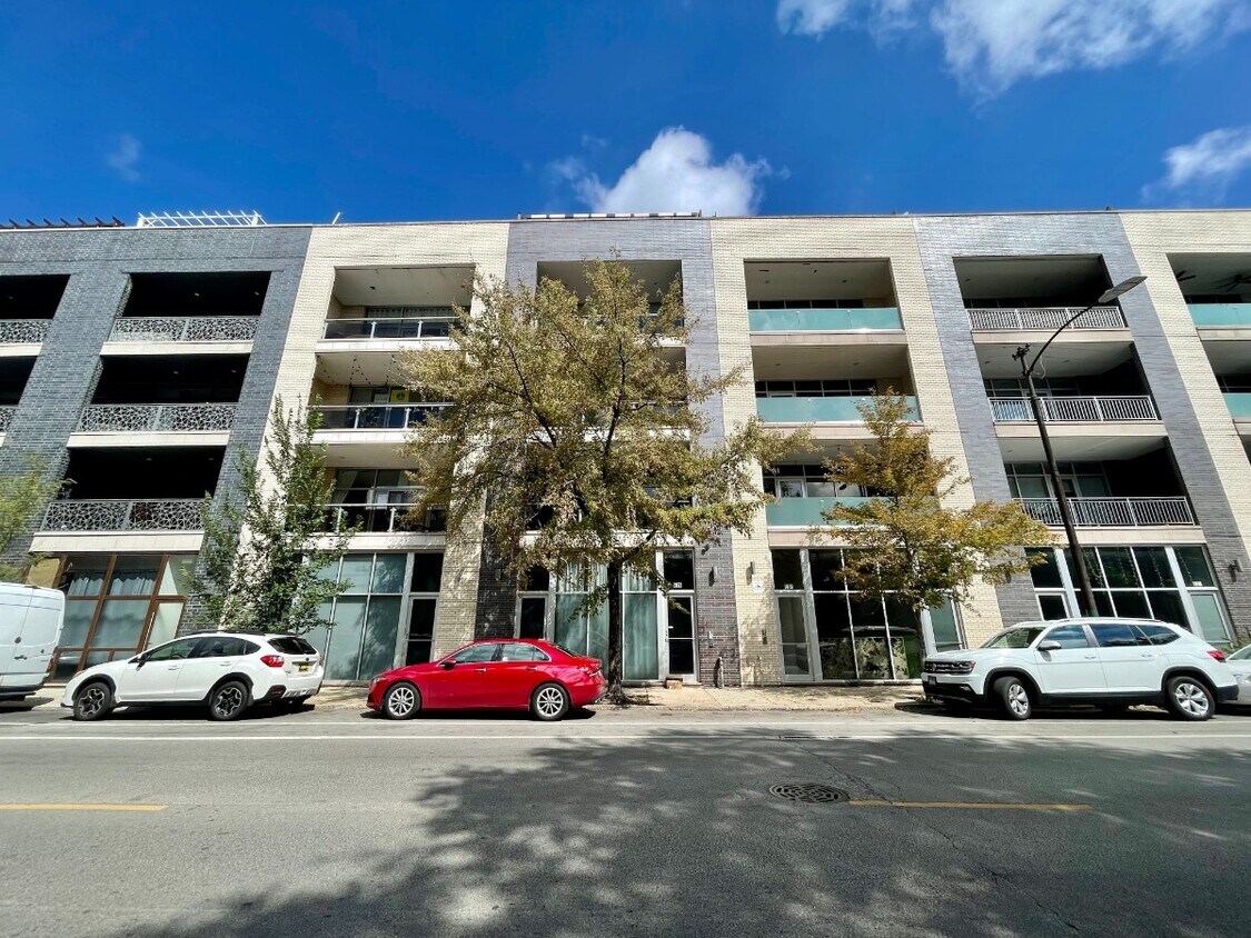 Primary Photo - 839 N California Ave