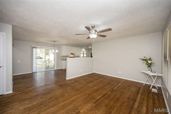 Foto del edificio - 1060 Kingsbrook Ln