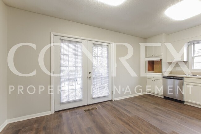 Building Photo - Charming 3 Bedroom Split Level Home!