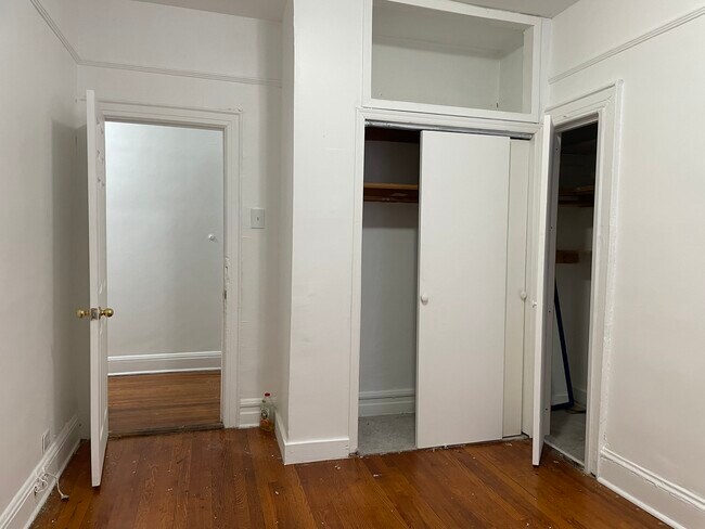 Foto del edificio - 1345 E Gun Hill Rd