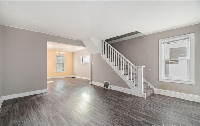 Foto del edificio - 778 Eleanor St NE