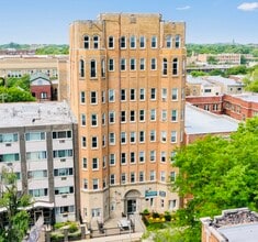 Building Photo - 5860 N Kenmore Ave