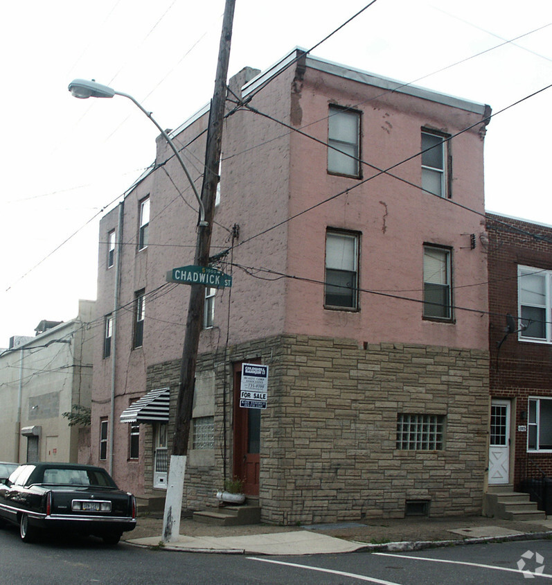 Primary Photo - 1624 Carpenter St