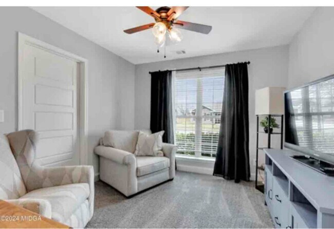 Foto del edificio - 420 Madison Pl Pkwy