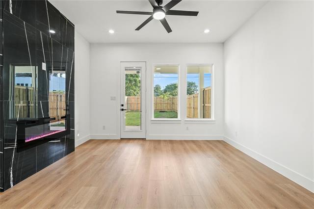 Foto del edificio - 3523 S Harwood St