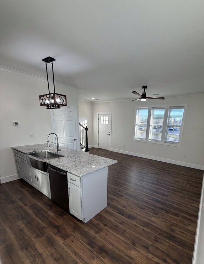 Foto del edificio - 1409 Woodbine Ave