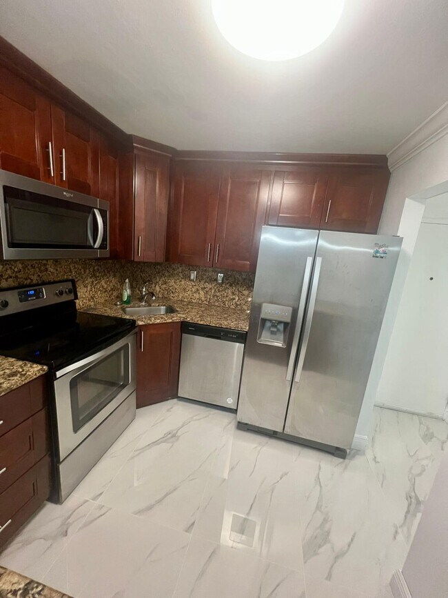 Foto del edificio - 9355 SW 8th St