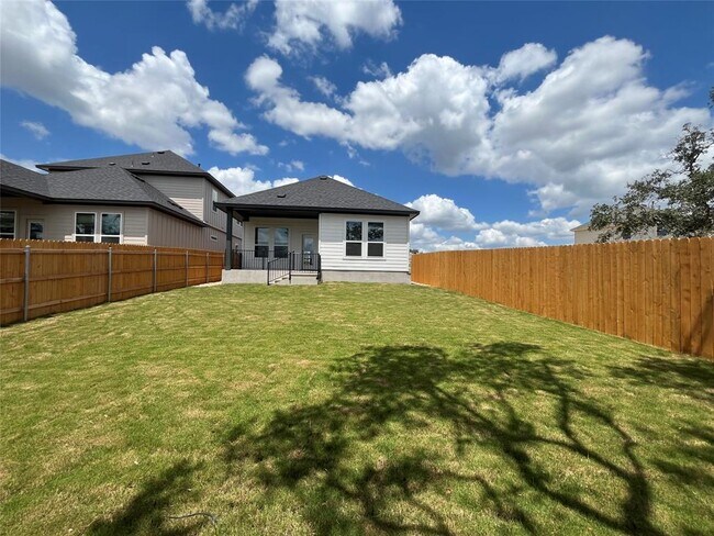 Foto del edificio - 145 Great Sequoia Ln