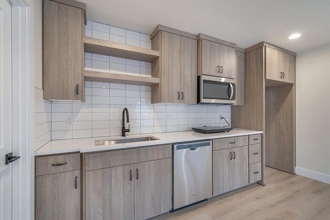 Foto del edificio - Modern University Park apartment by UP & Cathedral Park