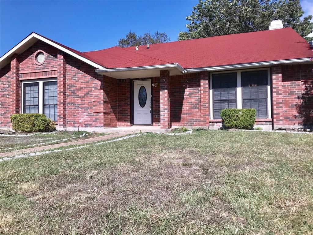 9417 Grant Dr, Rowlett, TX 75088