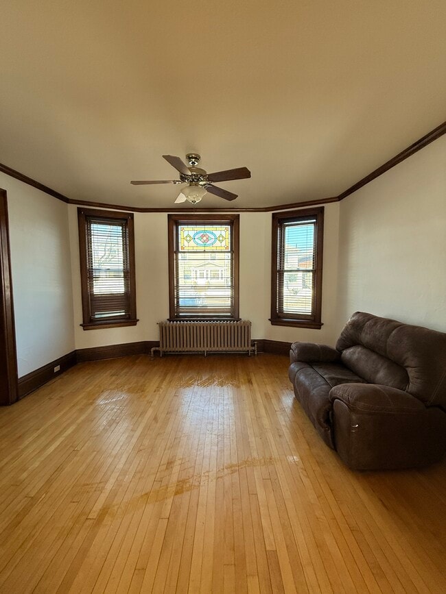 Building Photo - 510 7th St