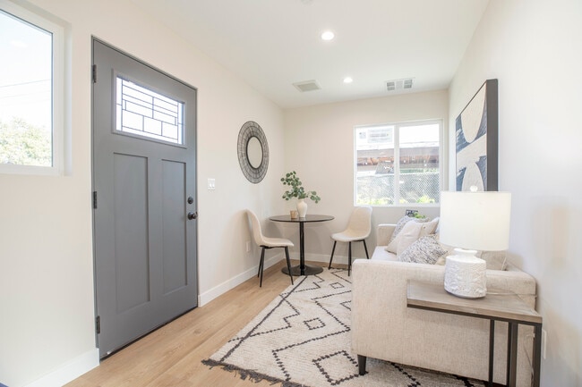 Building Photo - 8881 Morehart Ave