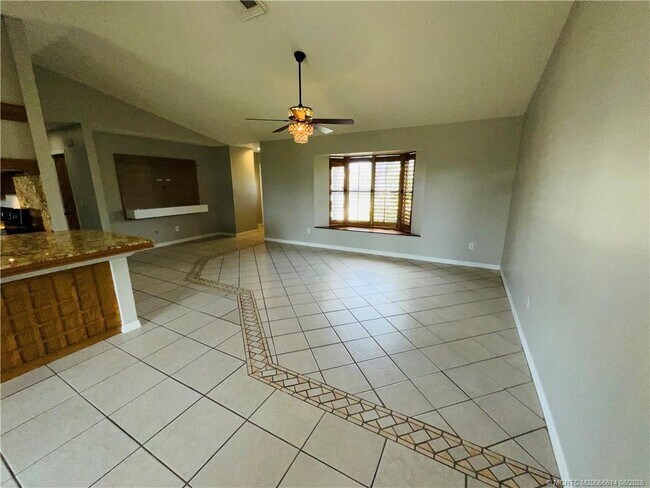 Foto del edificio - 1634 SW Gemini Ln