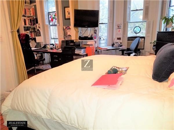 Foto del edificio - 256 6th Ave