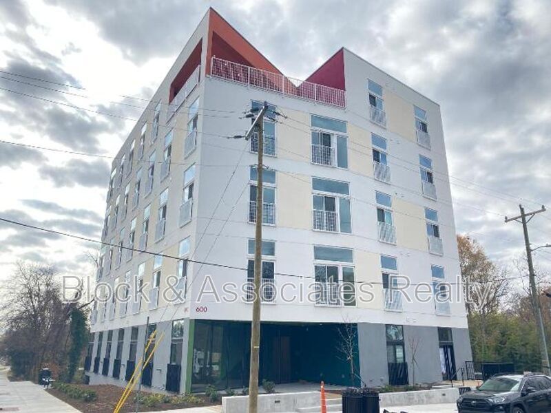 Foto principal - 600 S. Duke Street