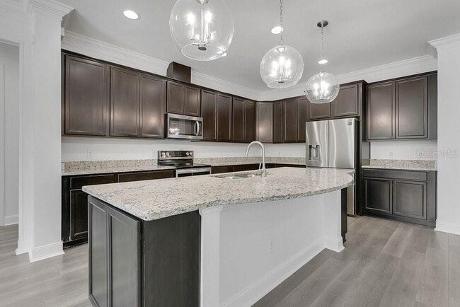 Building Photo - 14105 Larkspur Lake Dr
