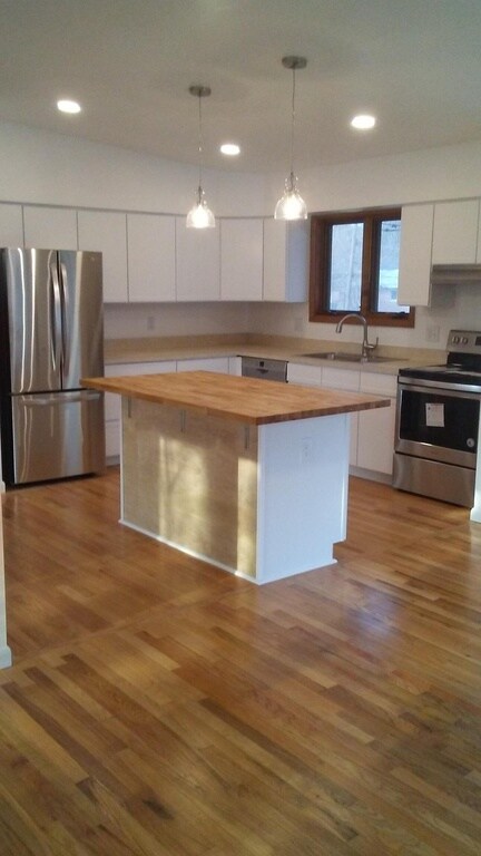 Open Concept Kitchen w/Island - 519 Virginia Ave