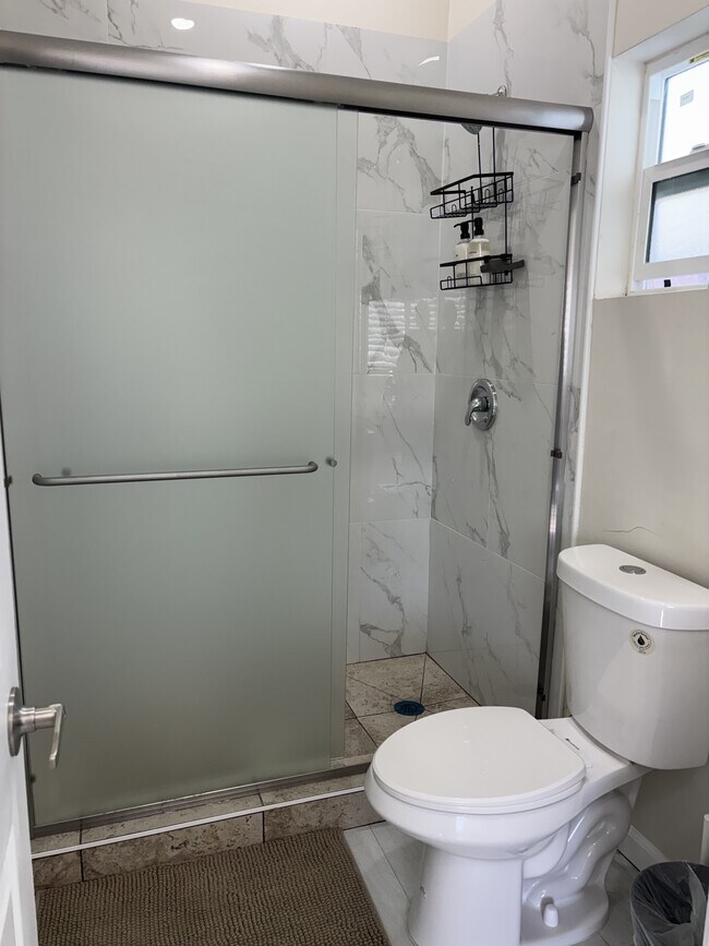 Foto del edificio - 1704 W 94th St