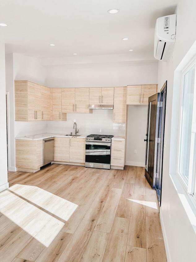 Primary Photo - 17314 Bircher St