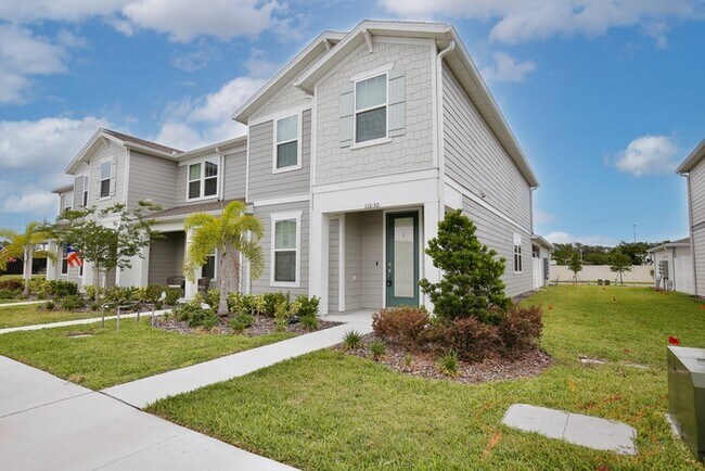 Foto del edificio - Stunning 4/3 Modern Townhome with a Privat...