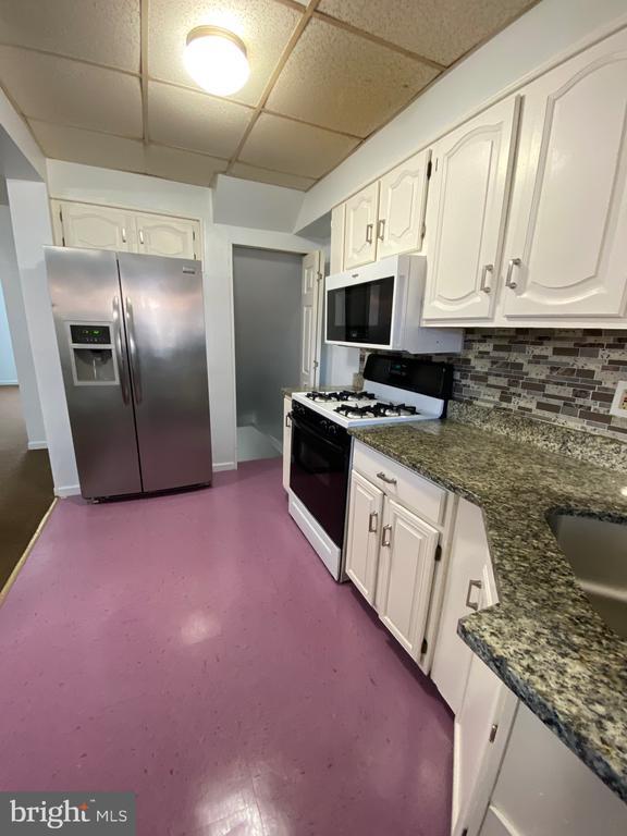 Building Photo - 2167 Graythorn Rd