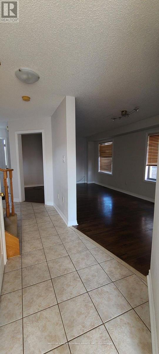 Building Photo - 38 Lang Dr