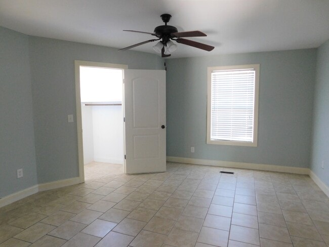 Building Photo - 3088 S Cashua Dr