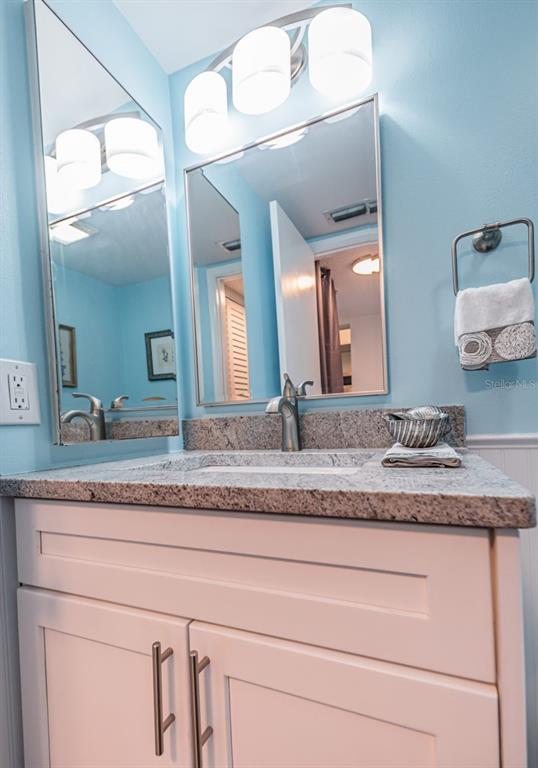 Building Photo - 6295 Bahia Del Mar Cir