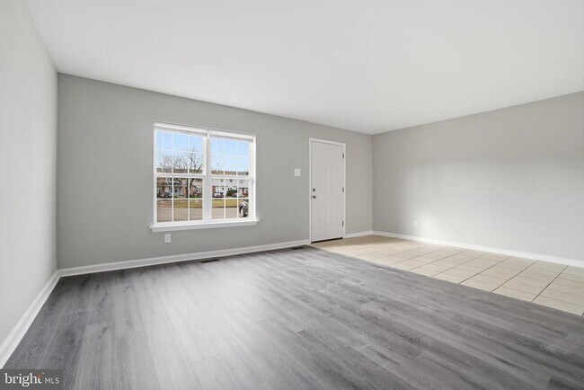 Foto del edificio - 33 Milstone Ct