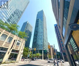 Building Photo - 38 Grenville St