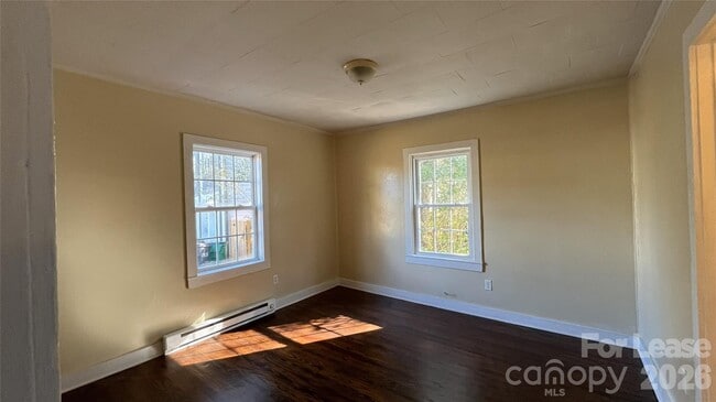 Building Photo - 2621 Dr Carver Rd