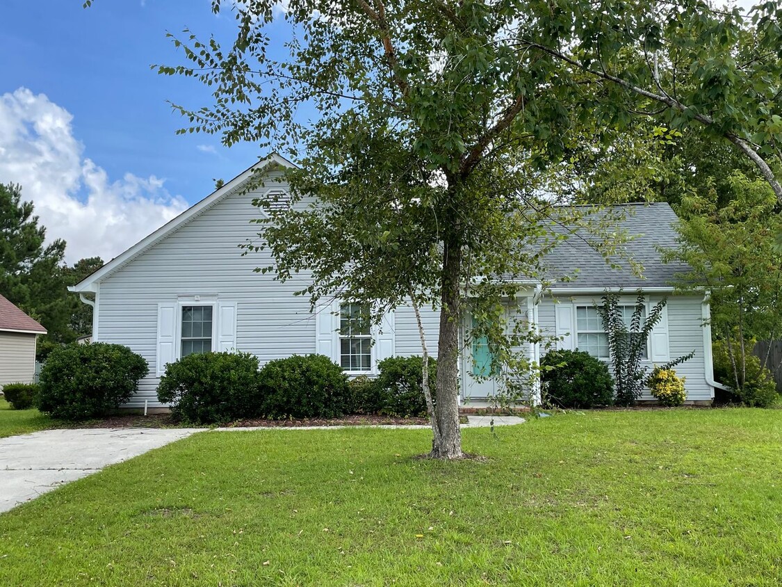 Primary Photo - 3 bedroom, 2 bath single story home in Ogden!