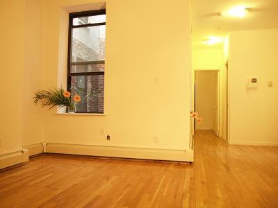 Primary Photo - 181 E Houston St