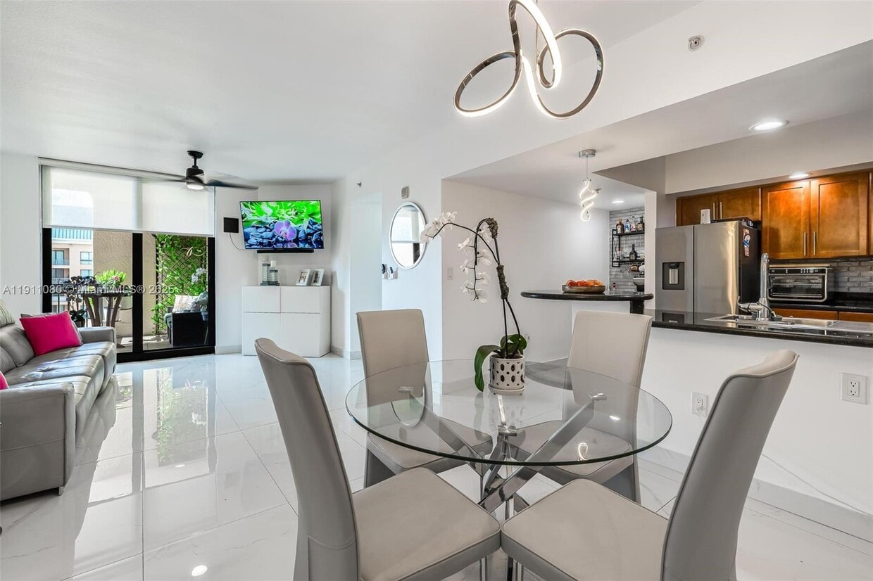 Primary Photo - 100 N Federal Hwy