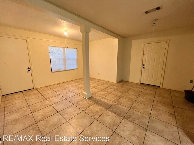 Foto del edificio - 2 br, 1 bath House - 1012 Wanda