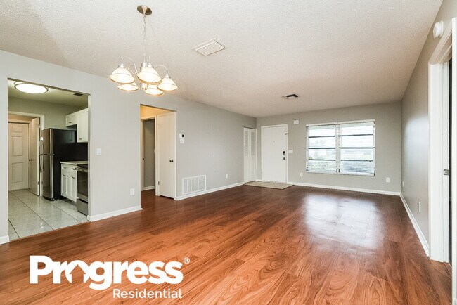 Building Photo - 9350 Bayside Ct