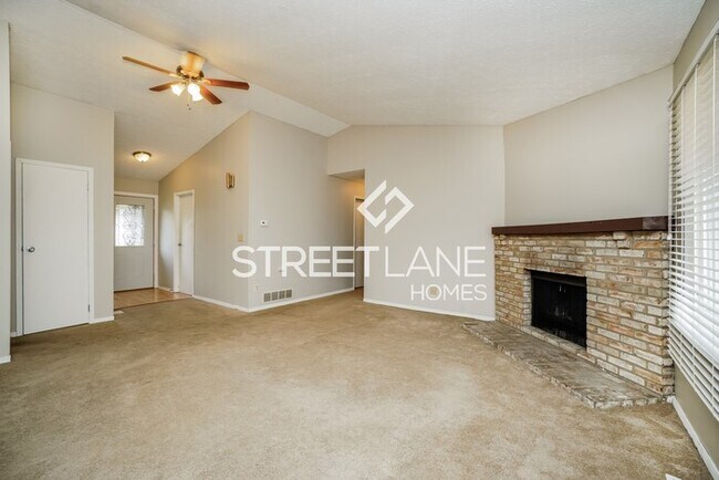 Building Photo - Charming 3 Bedroom in Columbus!